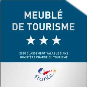 Meublé de tourisme ***