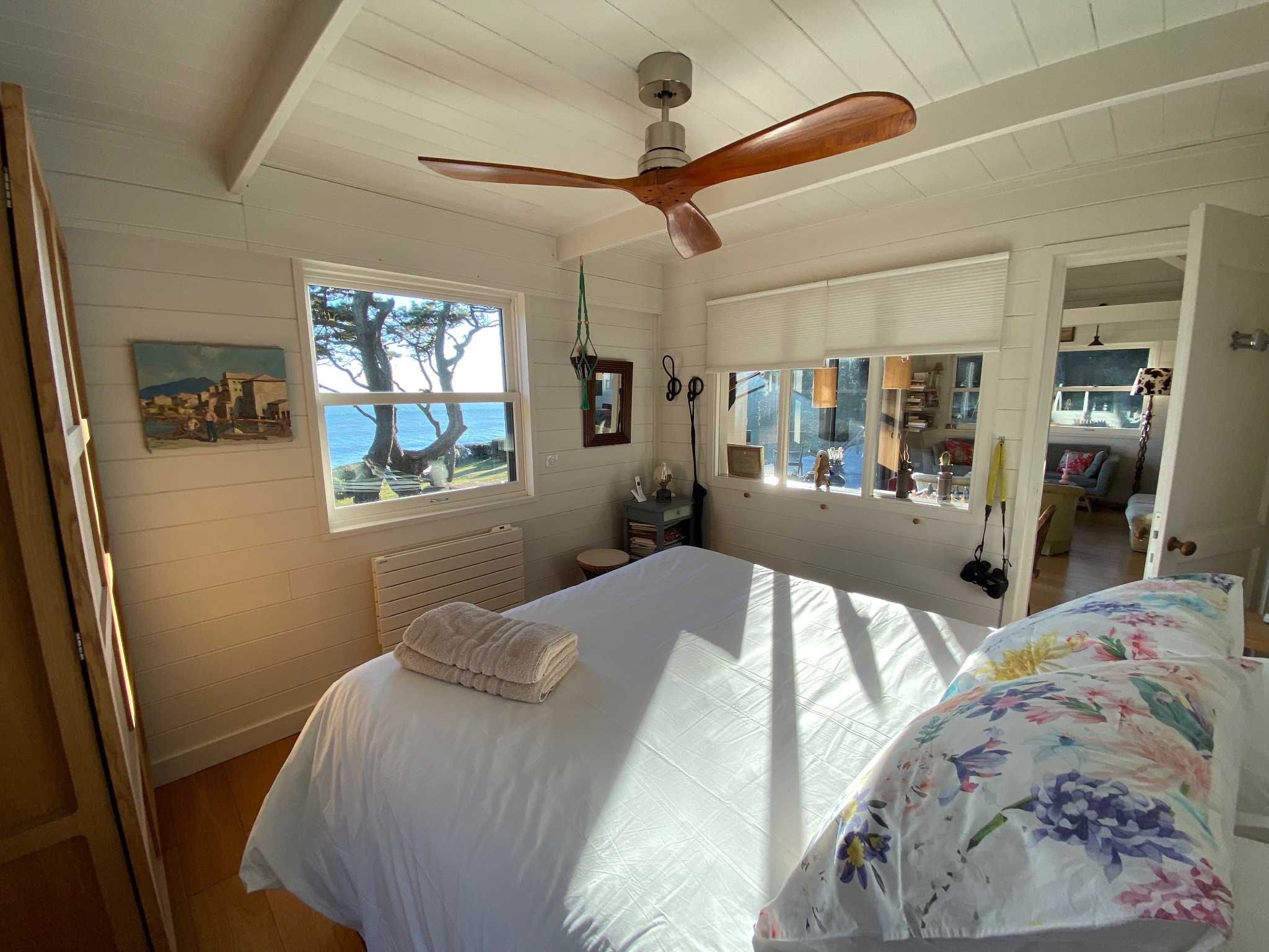 Chambre lumineuse de La Cana avec vue mer